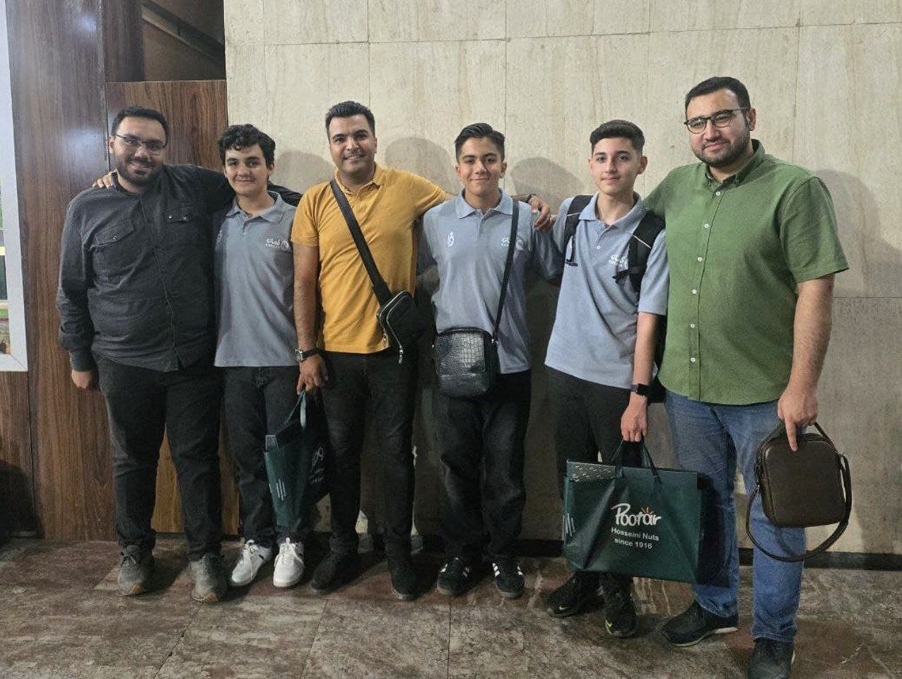 بدرقه افتخارآمیز دانش‌آموزان نخبه شهریار ایران به مسابقات کشوری رباتیک (FIRA Cup)