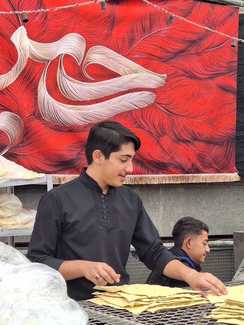 موکب خدمت شهریاری‌ها؛ همراهی با زائران امام رئوف با طعم مهر و خدمت