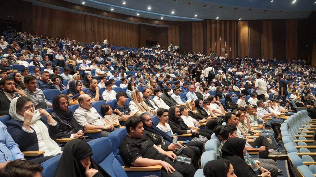 پایان یک سال، آغاز مسیری روشنتر پایان یک سال، آغاز مسیری روشنتر