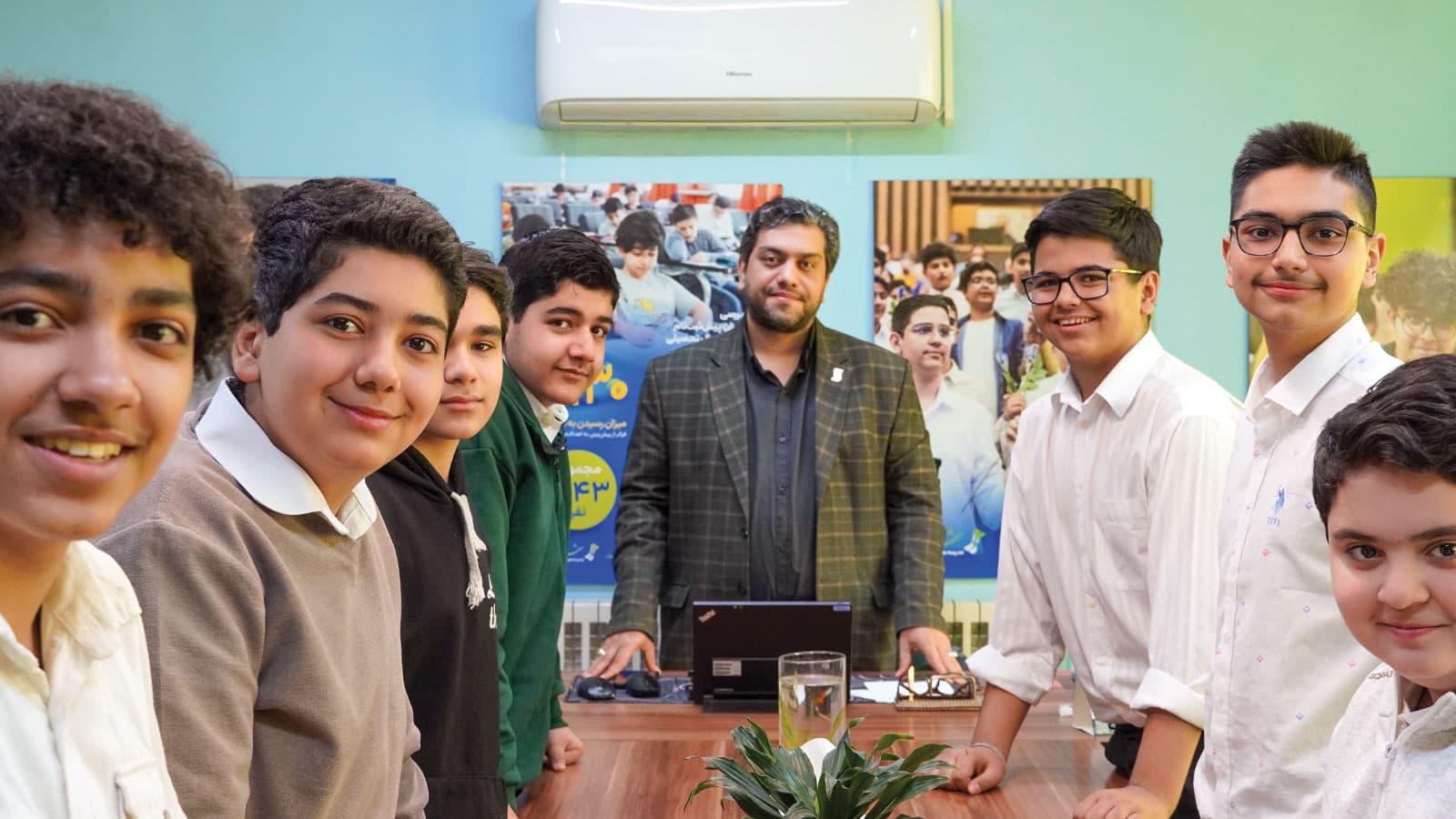 در مدرسه هیبریدی چه اتفاقی میافتد؟ در مدرسه هیبریدی چه اتفاقی میافتد؟